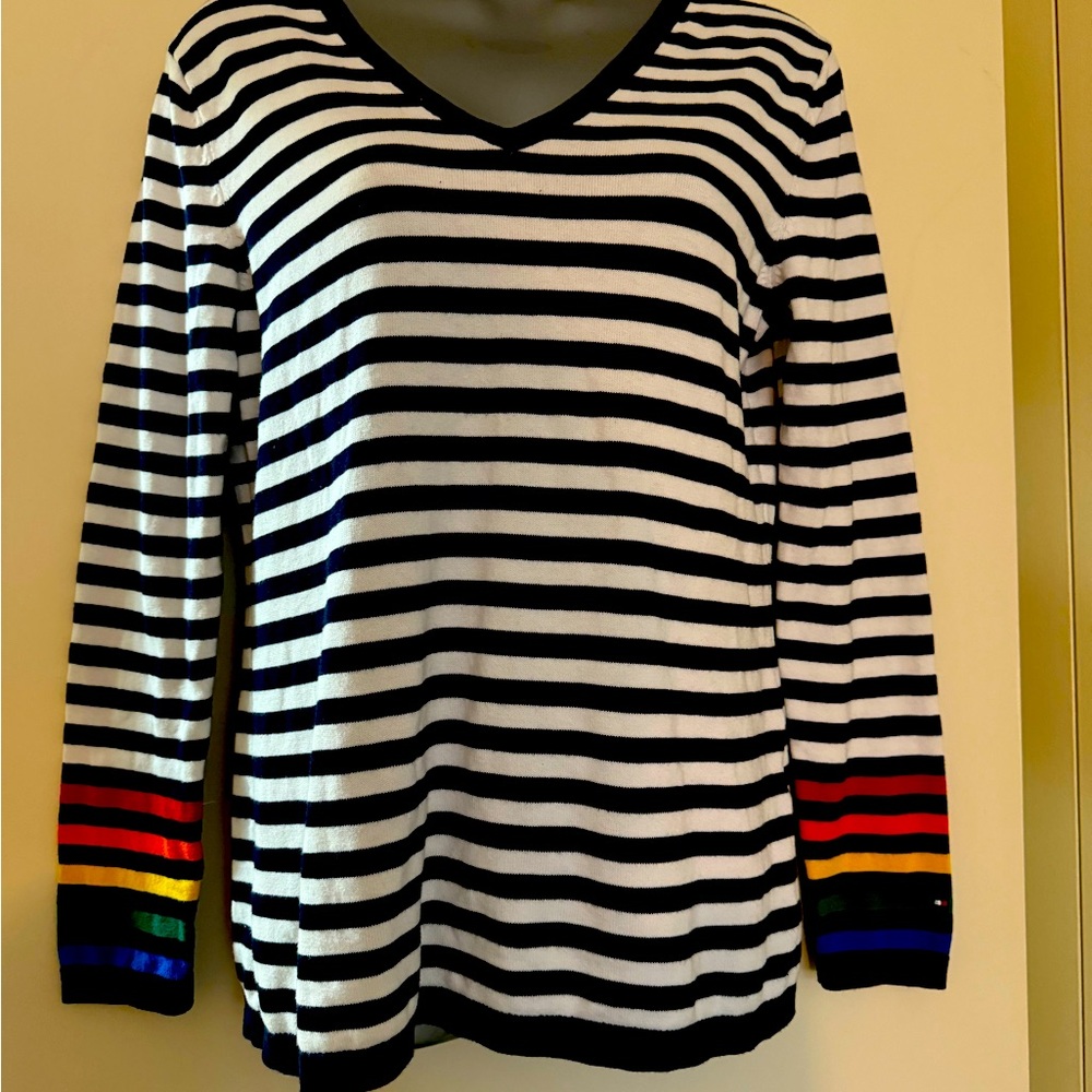 Hilfiger Lightweight Knit/Long Sleeve/V Neck/Rainbow Cuffs